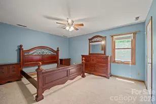 725 Sunridge Dr, Lincolnton, NC 28092 - Photo 29