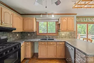 725 Sunridge Dr, Lincolnton, NC 28092 - Photo 19