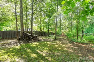 1409 Shade Tree Ct, Matthews, NC 28104 - Photo 13