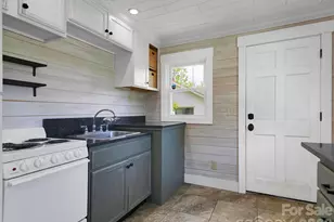 29 Salem St, Brevard, NC 28712 - Photo 13