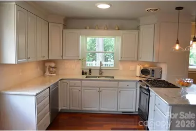 1140 Bevis Drive, Charlotte, NC 28209 - Photo 5