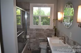 1140 Bevis Dr, Charlotte, NC 28209 - Photo 9