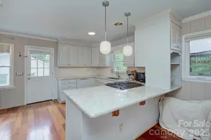 1140 Bevis Dr, Charlotte, NC 28209 - Photo 11