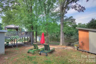 1140 Bevis Dr, Charlotte, NC 28209 - Photo 35