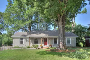 1140 Bevis Dr, Charlotte, NC 28209 - Photo 3