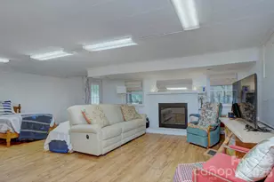 1140 Bevis Dr, Charlotte, NC 28209 - Photo 29
