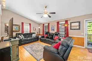 282 Sourwood Dr, Spruce Pine, NC 28777 - Photo 3