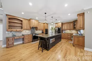 151 43rd Ave Dr NW, Hickory, NC 28601 - Photo 7