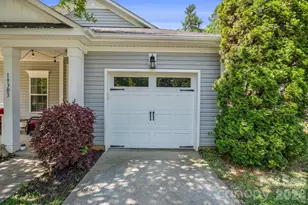 19303 Pocono Ln, Cornelius, NC 28031 - Photo 5