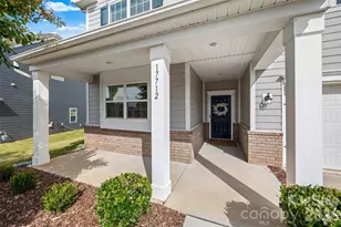 17712 Terryglass Ln, Charlotte, NC 28278 - Photo 3