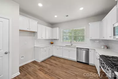 17712 Terryglass Lane, Charlotte, NC 28278 - Photo 9