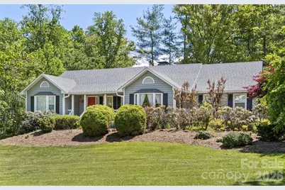 10 Applecross Road, Weaverville, NC 28787 - Photo 1