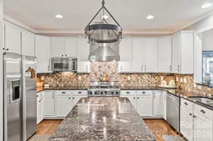 14509 Greenpoint Ln, Huntersville, NC 28078 - Photo 3