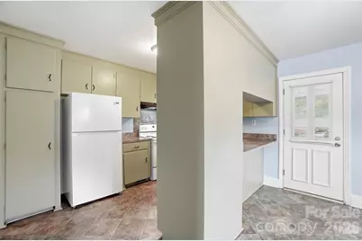 6239 Netherwood Drive, Charlotte, NC 28210 - Photo 19