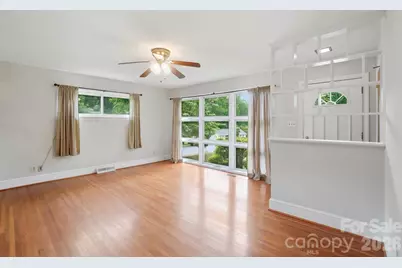 6239 Netherwood Drive, Charlotte, NC 28210 - Photo 7