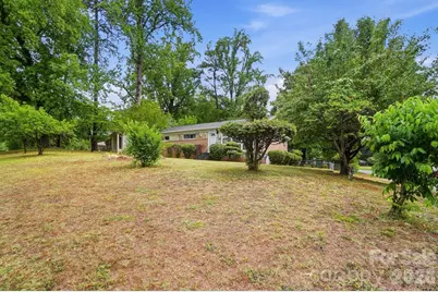 6239 Netherwood Drive, Charlotte, NC 28210 - Photo 5