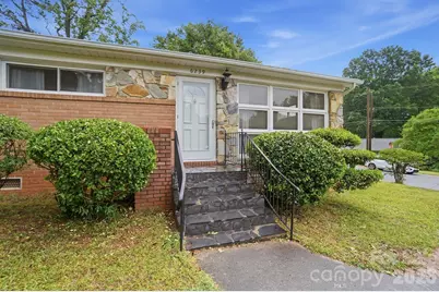 6239 Netherwood Drive, Charlotte, NC 28210 - Photo 3