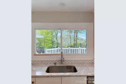 152 Skyview Circle, Asheville, NC 28804 - Photo 11