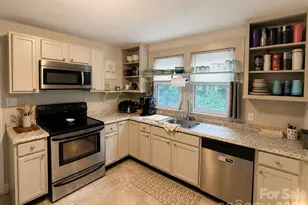 36 20th Ave NE, Hickory, NC 28601 - Photo 3