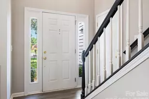 6208 Harburn Forest Dr, Charlotte, NC 28269 - Photo 3