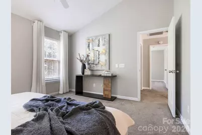 6208 Harburn Forest Drive, Charlotte, NC 28269 - Photo 13