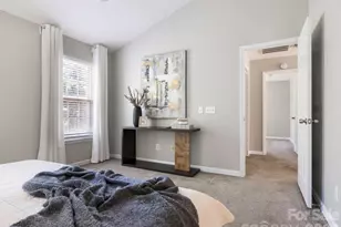 6208 Harburn Forest Dr, Charlotte, NC 28269 - Photo 13