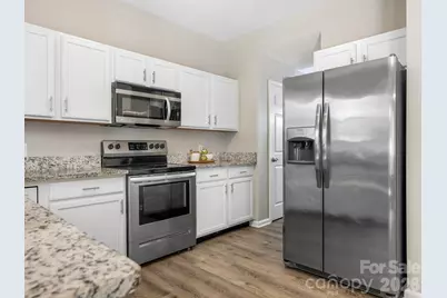 6208 Harburn Forest Drive, Charlotte, NC 28269 - Photo 11