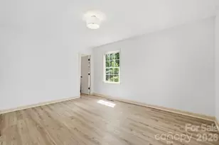 909 Evelyn Ave, Kannapolis, NC 28083 - Photo 17