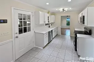 2520 Old Wilkesboro Rd, Salisbury, NC 28144 - Photo 9