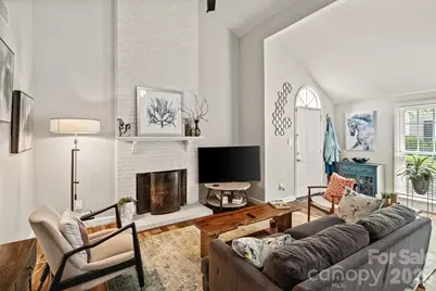 9486 Kings Falls Drive, Charlotte, NC 28210 - Photo 7