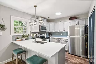 9486 Kings Falls Dr, Charlotte, NC 28210 - Photo 11