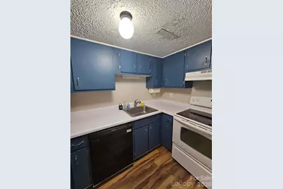 1050 21st Avenue NW #64, Hickory, NC 28601 - Photo 17