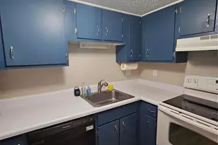 1050 21st Ave NW, Hickory, NC 28601 - Photo 17