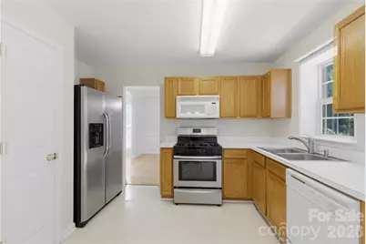 7011 Long Run Lane, Charlotte, NC 28216 - Photo 11