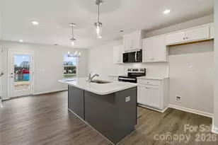 532 Bond St, Statesville, NC 28677 - Photo 11