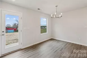 532 Bond St, Statesville, NC 28677 - Photo 7