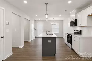 532 Bond St, Statesville, NC 28677 - Photo 5
