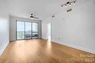 333 W Trade Street W, Charlotte, NC 28202 - Photo 41