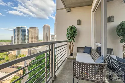 333 W Trade Street W #2002, Charlotte, NC 28202 - Photo 9