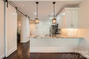 333 W Trade Street W, Charlotte, NC 28202 - Photo 7