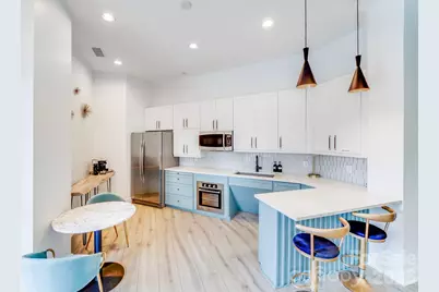 333 W Trade Street W #2002, Charlotte, NC 28202 - Photo 17