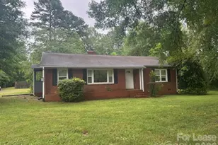 800 Mt Holly-Huntersville Rd, Charlotte, NC 28214 - Photo 1