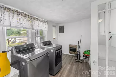 137 12th Street NW, Hickory, NC 28601 - Photo 17