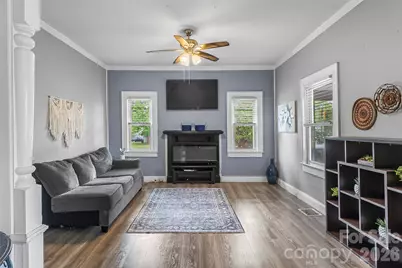 137 12th Street NW, Hickory, NC 28601 - Photo 7
