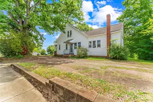 137 12th St NW, Hickory, NC 28601 - Photo 25