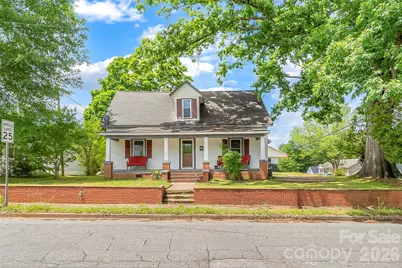 137 12th Street NW, Hickory, NC 28601 - Photo 1