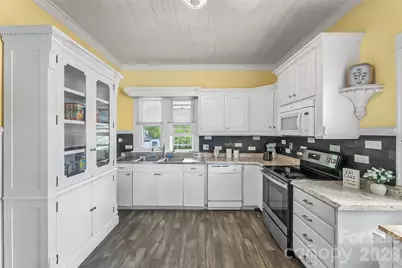137 12th Street NW, Hickory, NC 28601 - Photo 13