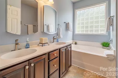 7 Breyerton Court, Asheville, NC 28804 - Photo 15