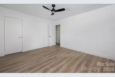 911 E Woodlawn Road, Charlotte, NC 28209 - Photo 23