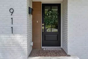911 E Woodlawn Rd, Charlotte, NC 28209 - Photo 5